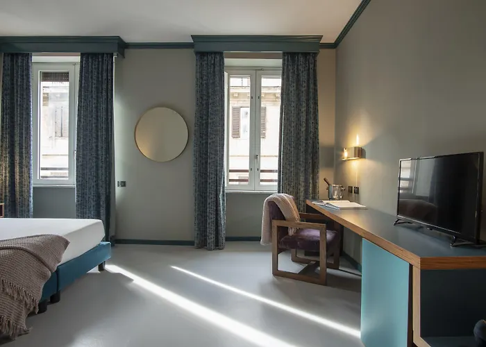 Milani Hotel